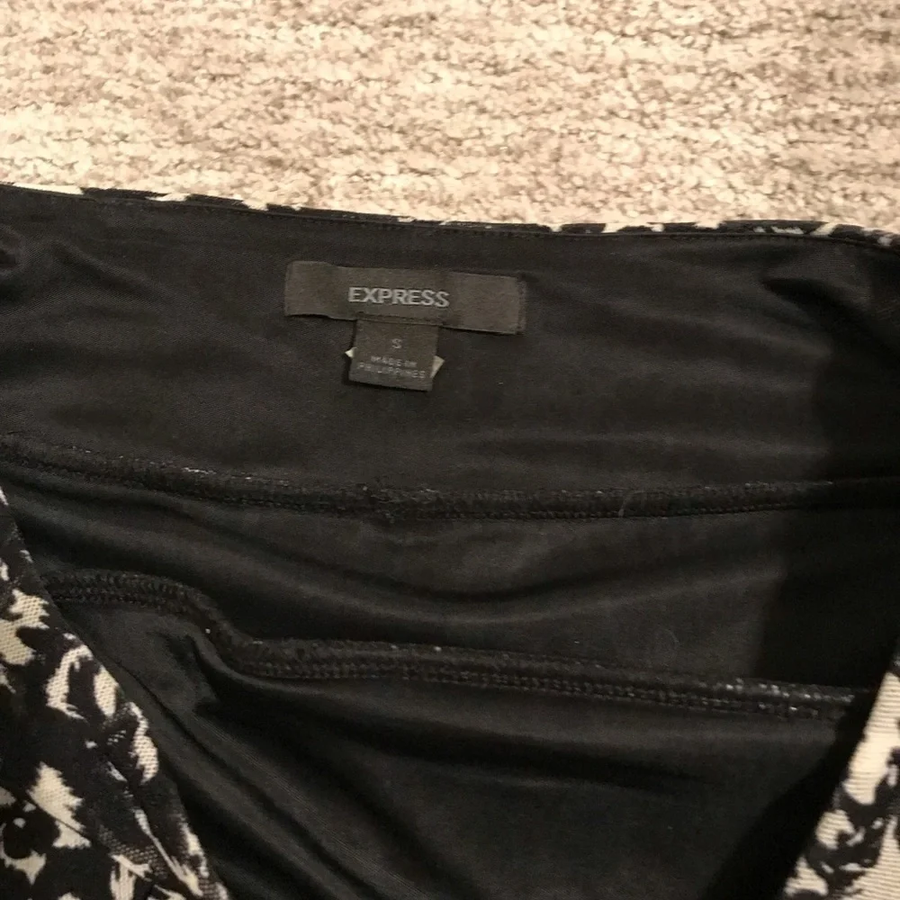 EXPRESS Women’s Nylon Skirt with Black Underlay